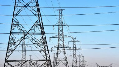 Putin Täjigistanyň elektrik energiýasy üçin 300 million dollar bergisini geçdi