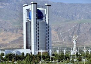 Около 120 иностранцев пересекли границу Ирана и Туркменистана