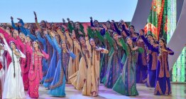 Fotoğraf raporu: Türkmenistan'da Kültür ve Sanat İşçileri Günü kutlandı